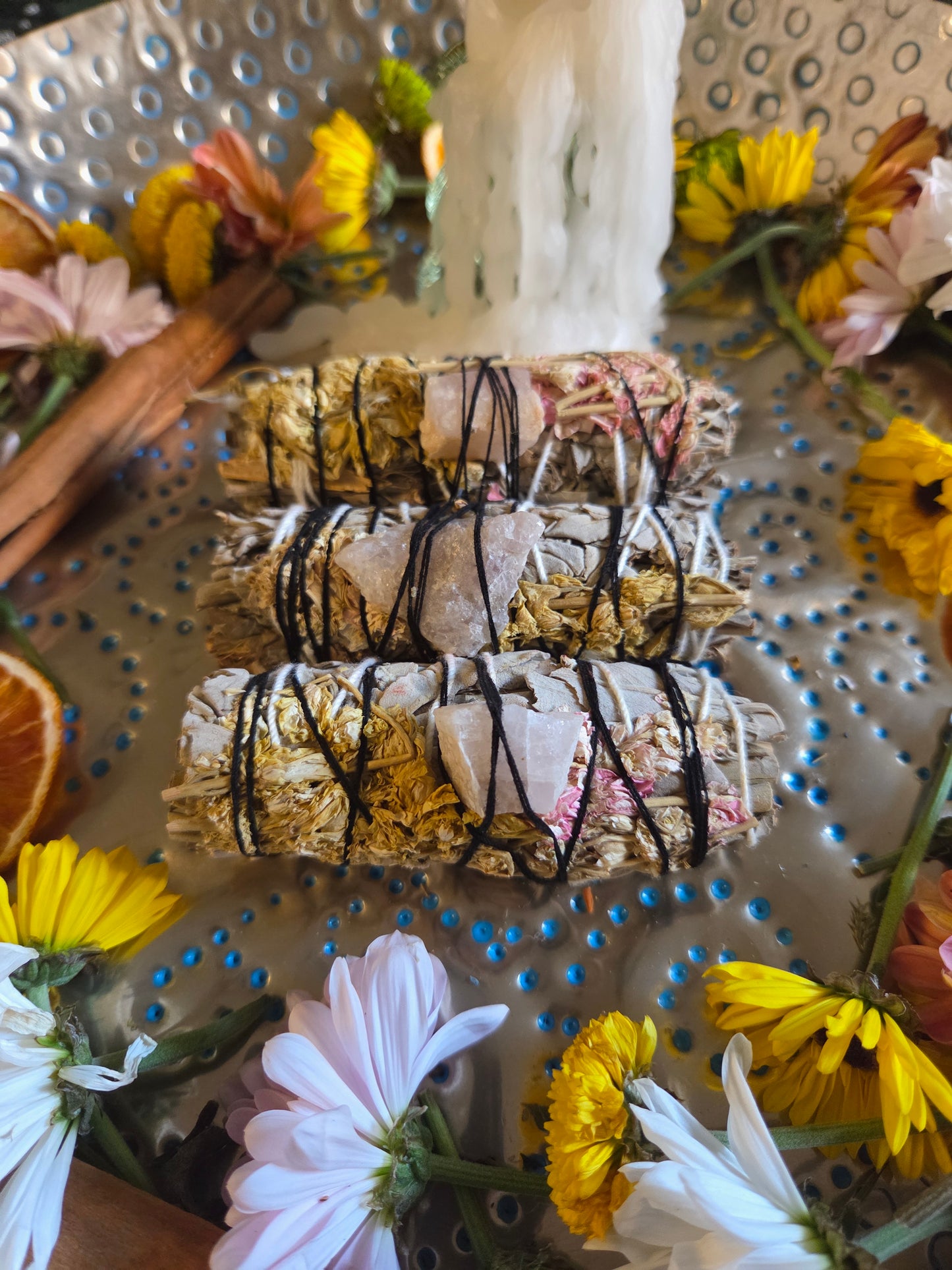 ๐ฟ๐ White Sage with Rose Quartz Bundles ๐๐ฟ