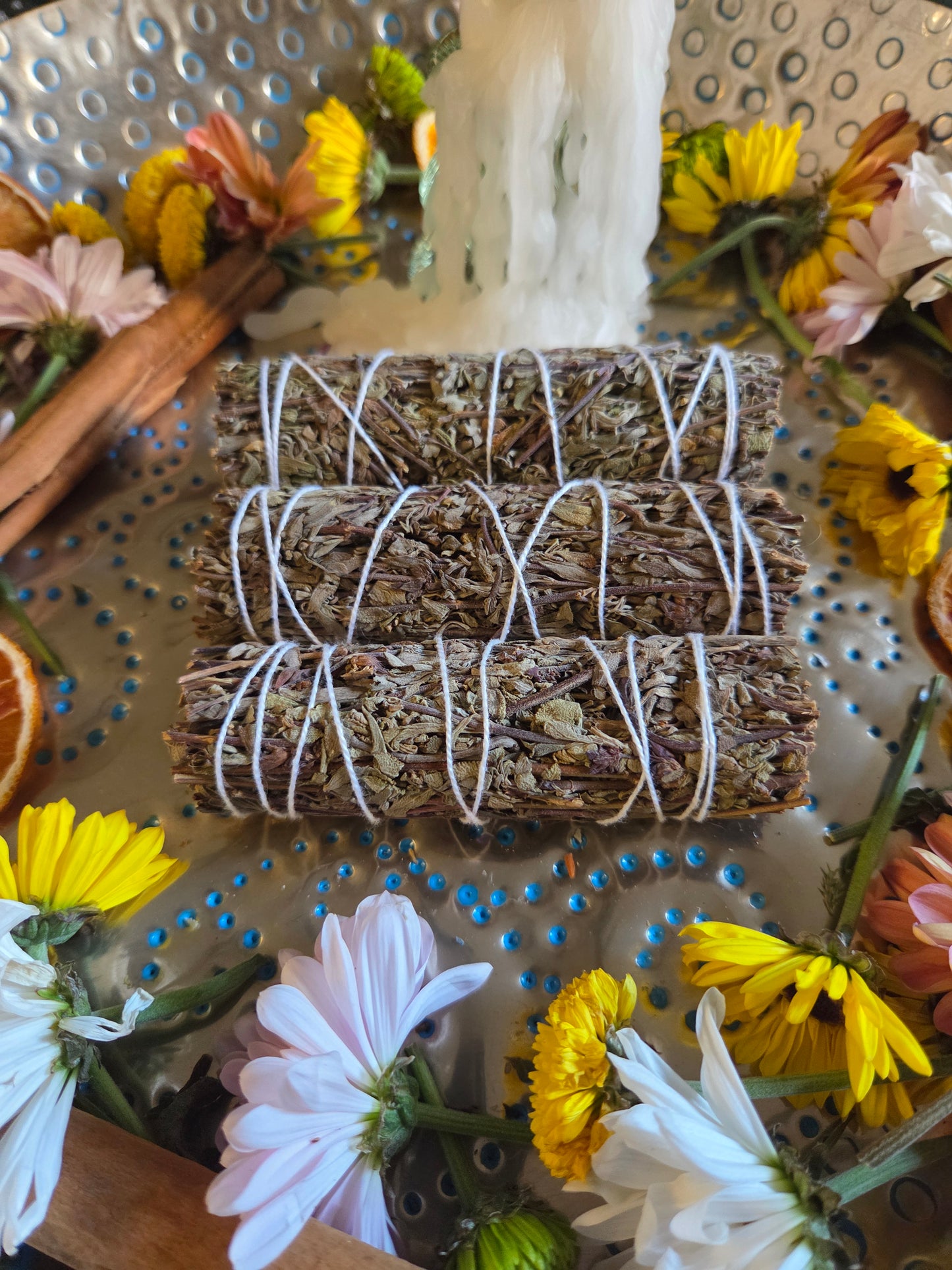 ๐ฟ๐ Mugwort Bundles โ The Herb of Dreams & Intuition ๐๐ฟ