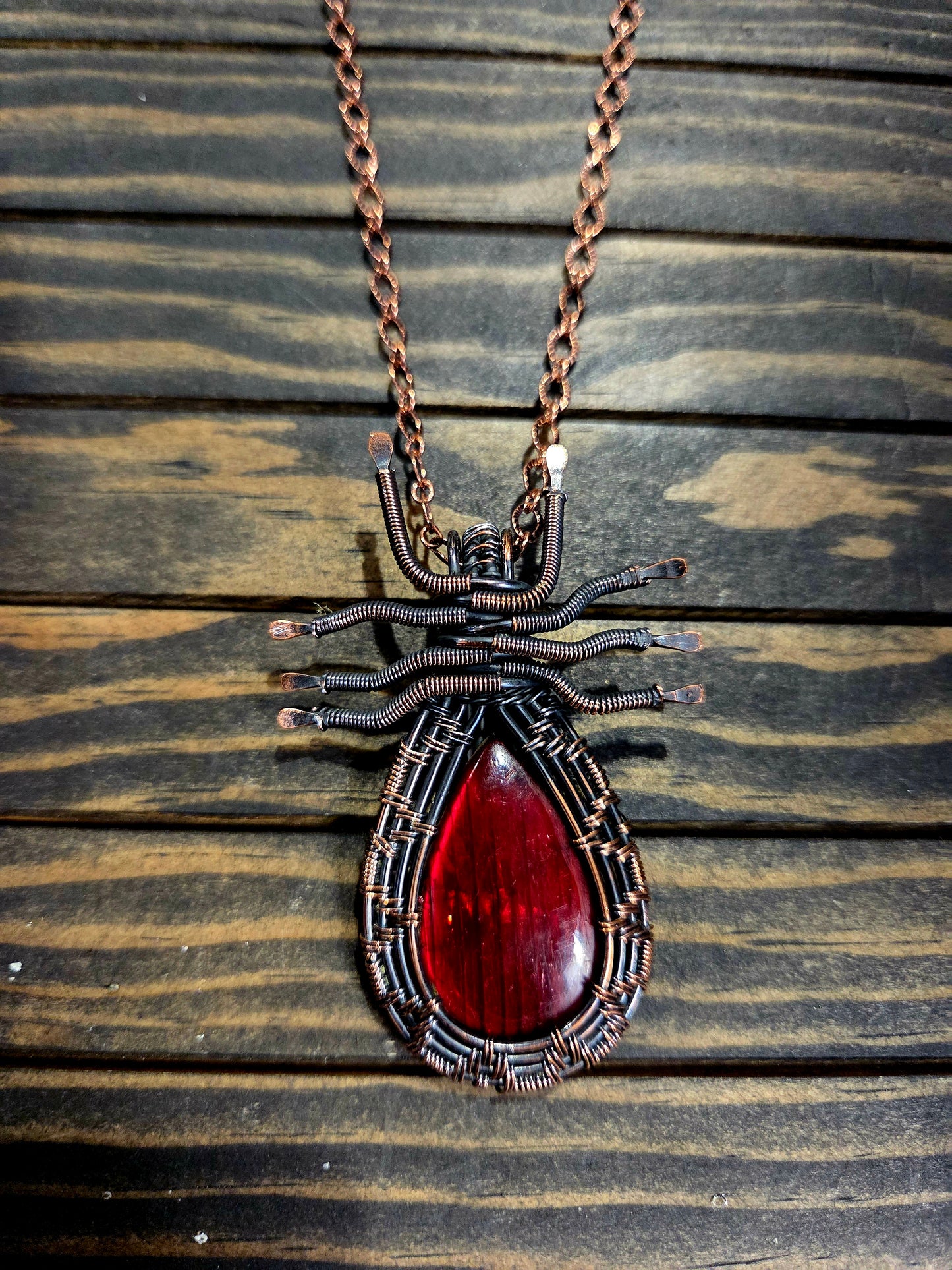 🕷️ Red Flash Labradorite Spider Pendant 🕷️